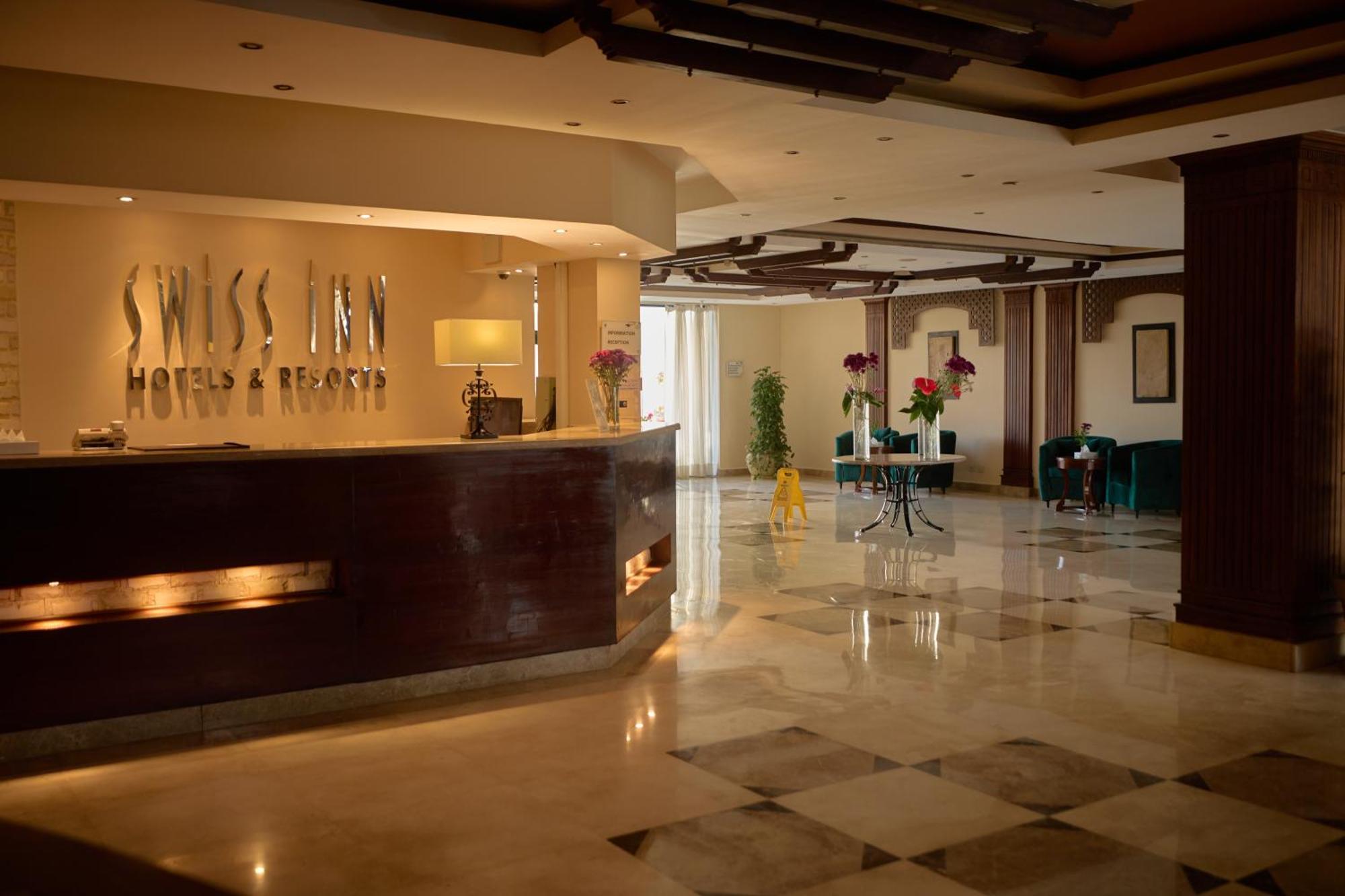 Swiss Inn Plaza Hotel 6th of October City Eksteriør billede